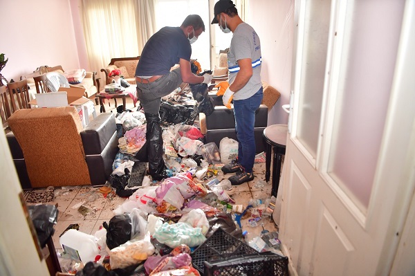 Foto - Neler çıktı neler! Eve girenler şok oldu