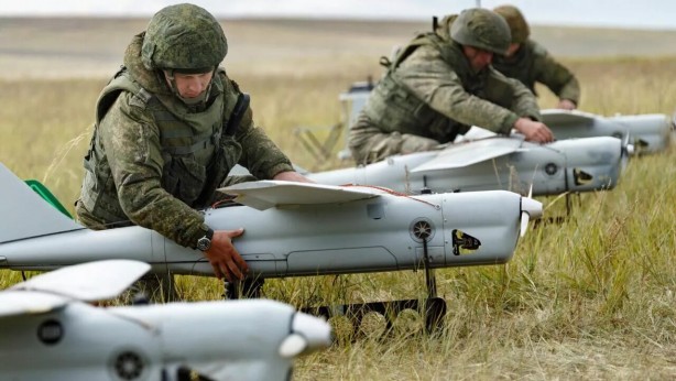 Foto - Neler oluyor böyle? 102 İHA peş peşe düşürüldü