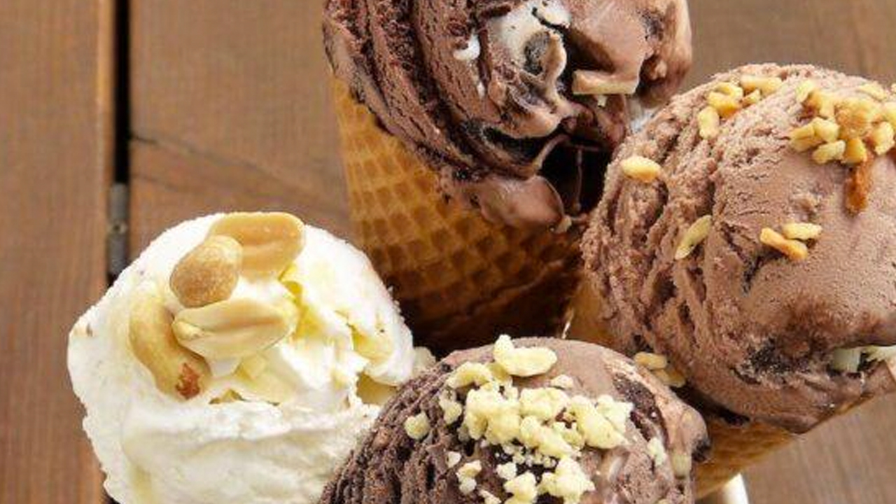 Foto - Neler oluyor böyle? Tam yaz gelirken ünlü dondurma markası satılıyor