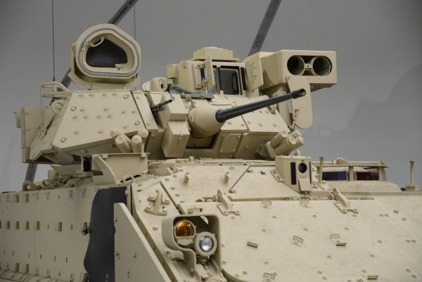 Foto - Neler oluyor böyle? Türkiye'ye saldırmaları için onlarca savaş tankı verdiler hem de bedavaya