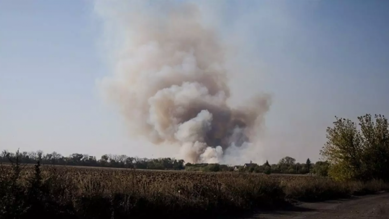 Neler oluyor? Havalanan İHA'lar savunma tesislerini vurdu