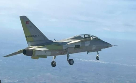 Foto - Neler oluyor? Hürjet'in İngiltere'deki uçuşu iptal edildi