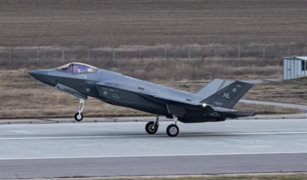 Foto - Neler oluyor? Onlarca F-35 savaş uçağı siparişi verdiler