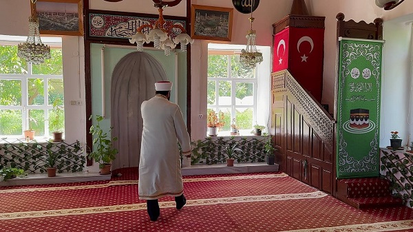 Foto - Neler yapıyor neler! Böyle imama helal olsun