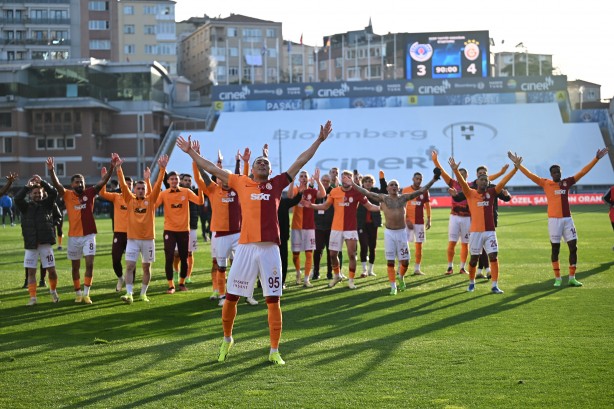 Foto - Nelsson'dan sevenlerini kahreden haber! Ajanslar, son dakika gelişmesi olarak duyurdu! Bir devir kapanıyor...