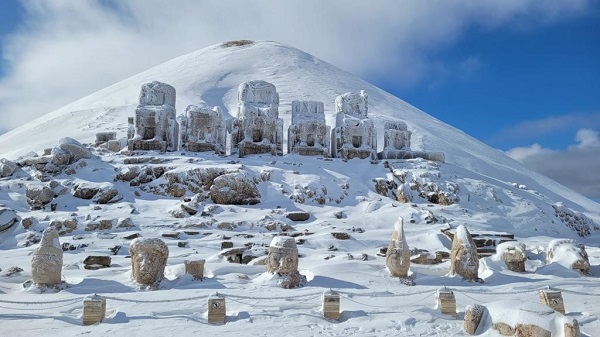 Foto - Nemrut Dağı'nda kartpostallık manzara
