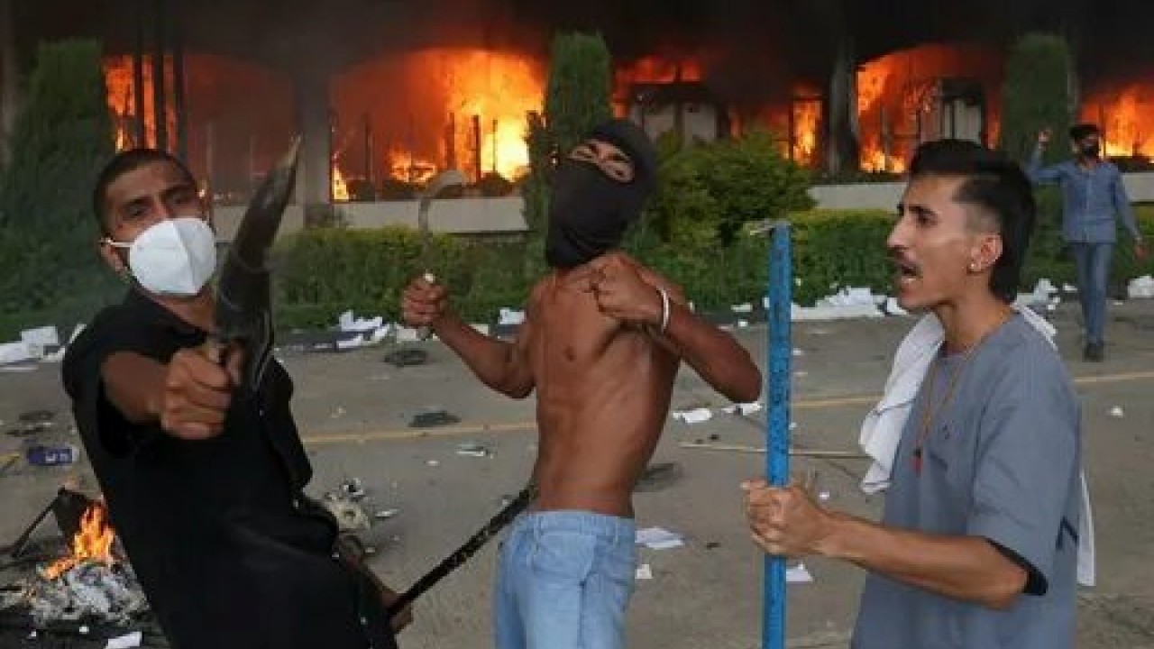 Foto - Nepal cezaevlerinden 15 binden fazla mahkum kaçtı! Ülkede son durum içler acısı...