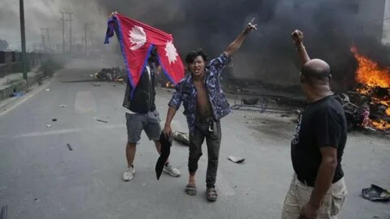 Foto - Nepal cezaevlerinden 15 binden fazla mahkum kaçtı! Ülkede son durum içler acısı...