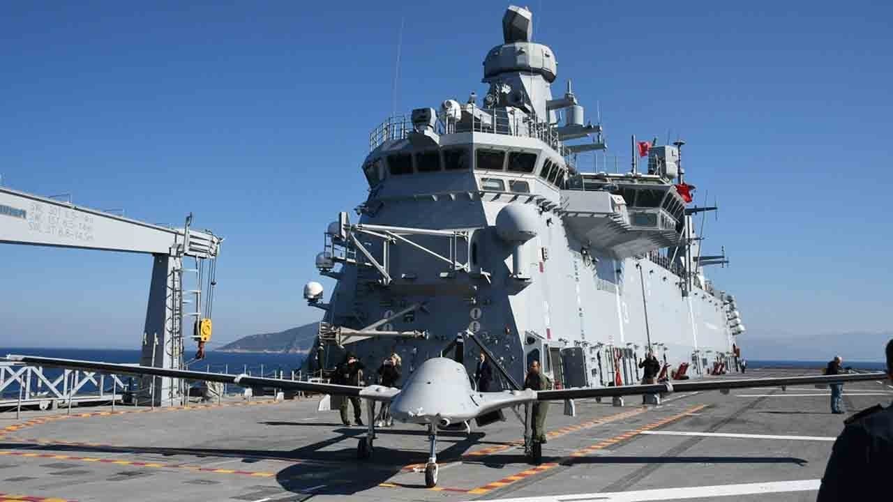 Foto - 'Neptune Strike 2026' tatbikatına katıldı: TCG Anadolu’dan gövde gösterisi