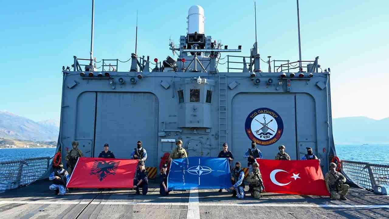 Foto - 'Neptune Strike 2026' tatbikatına katıldı: TCG Anadolu’dan gövde gösterisi