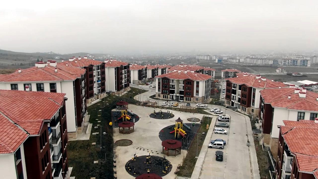 Foto - Nerde bu devlet diyenlerin yüzü kızarır mı? 24 binin üzerinde konut sahiplerine teslim edildi