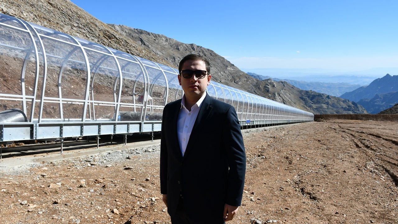 Foto - Nereden nereye! Bir zamanlar yol bile açılamıyordu: Teröristlerin cirit attığı dağa kayak merkezi