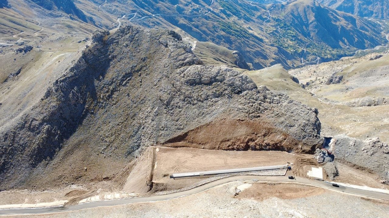 Foto - Nereden nereye! Bir zamanlar yol bile açılamıyordu: Teröristlerin cirit attığı dağa kayak merkezi