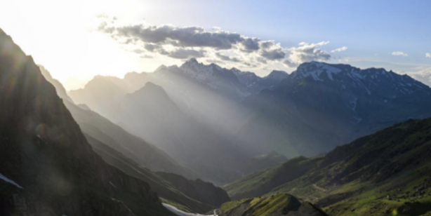 Foto - Nereden nereye! Teröristlerin cirit attığı yere bir de şimdi bakın