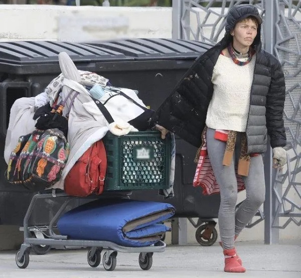 Foto - Nereden nereye! Ünlüyüm ve paralıyım diye hava atanlara ibret olsun