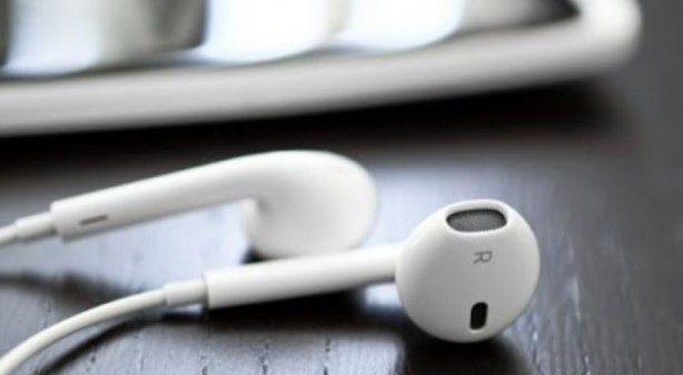 Foto - Neredeyse herkes kullanıyor! Dikkat edilmezse işitme kaybına yol açıyor