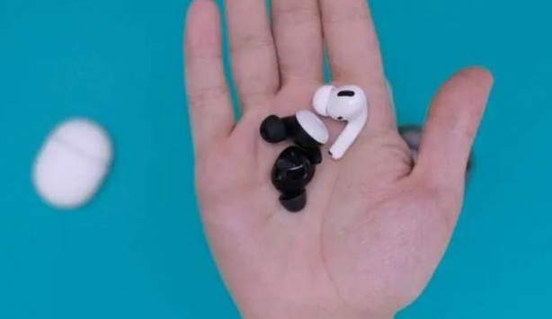 Foto - Neredeyse herkes kullanıyor! Dikkat edilmezse işitme kaybına yol açıyor