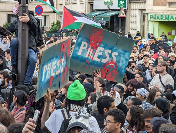 Foto - Netanyahu ile röportaj yapan TV kanalı Fransızları delirtti! Paris ayaklandı