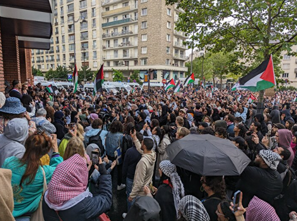 Foto - Netanyahu ile röportaj yapan TV kanalı Fransızları delirtti! Paris ayaklandı