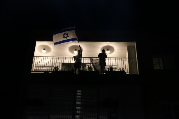 Foto - Netanyahu'ya karşı binlerce kişi sokağa döküldü!