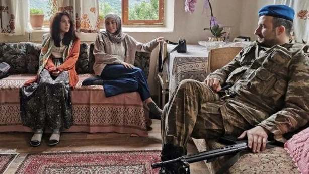 Foto - Netflix’in 'Bir Başkadır' adlı skandal dizisinden büyük alçaklık! "Böyle şerefsizlik görülmedi"
