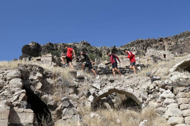 Foto - Nevşehir'de flaş olay: Göre Harabeleri ile ilgili sürpriz gelişme... Maalesef diyerek duyurdular!
