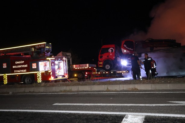 Nevşehir’de seyir halindeki tır alev alev yandı