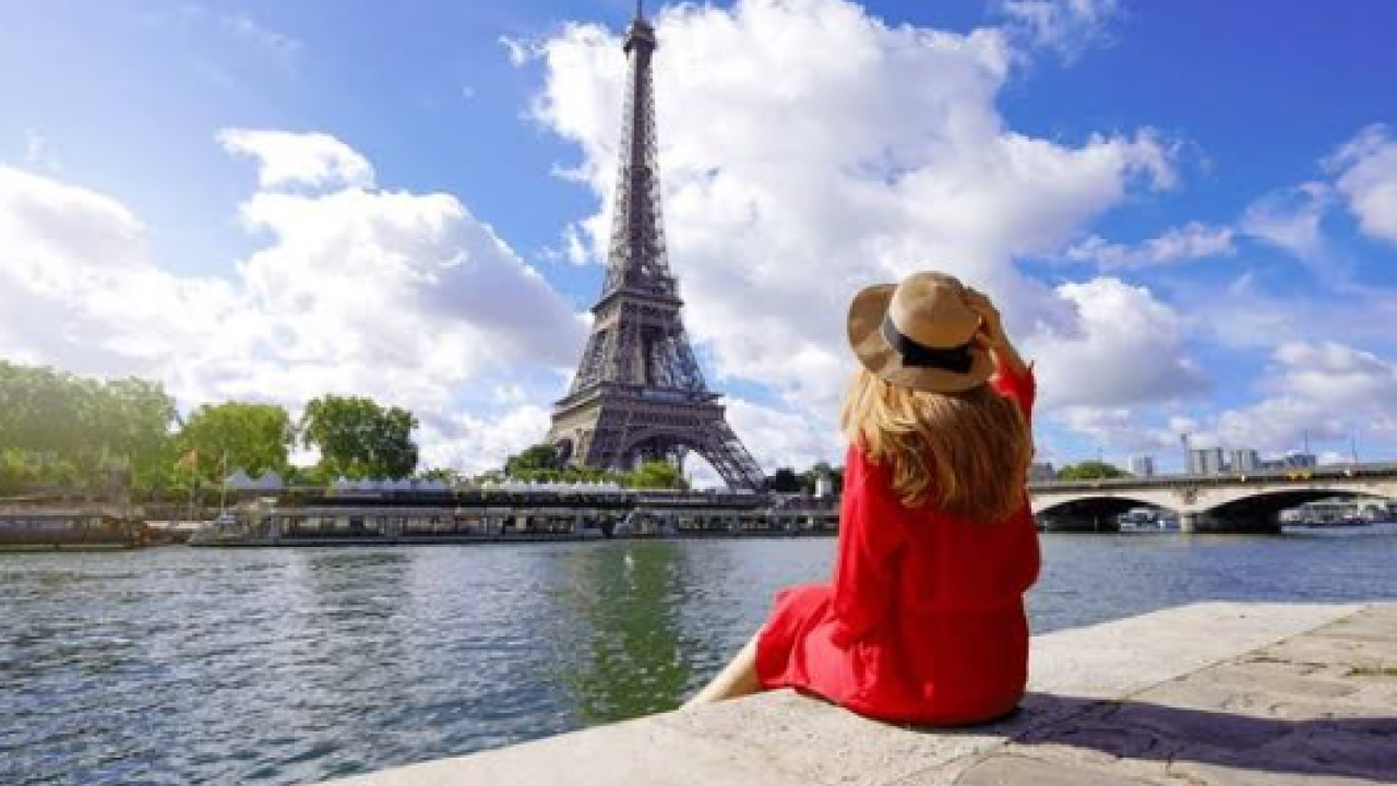 Foto - Nevşin Mengü: 20 yıl önce de kötüydü’ dedi Fondaşlardan linçi yedi
