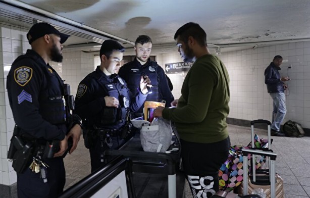 Foto - New York artık ABD’lilere bile güvenli değil! Burası askeri kışla değil metro durağı