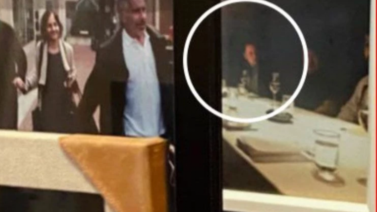 Foto - New York Times Epstein’in kapağını açtı! Clinton, Papa John Paul, Fidel Casrto, Elon Musk, Bill Gates ve tanıdığınız pek çok SKANDAL isim.