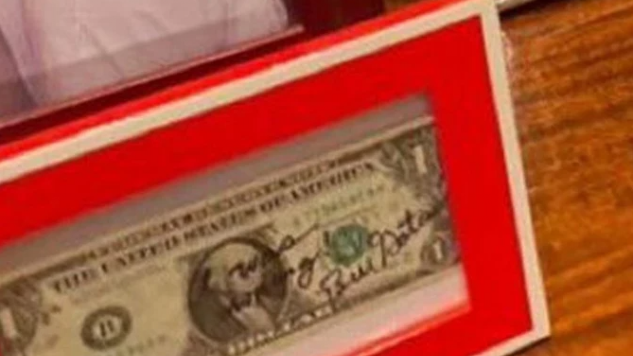 Foto - New York Times Epstein’in kapağını açtı! Clinton, Papa John Paul, Fidel Casrto, Elon Musk, Bill Gates ve tanıdığınız pek çok SKANDAL isim.