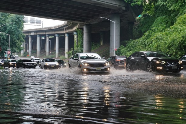 Foto - New York ve New Jersey eyaletlerinde su baskınları meydana geldi