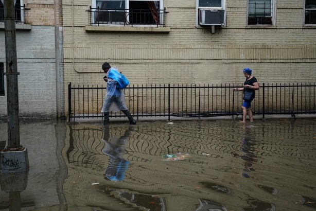 Foto - New York ve New Jersey eyaletlerinde su baskınları meydana geldi