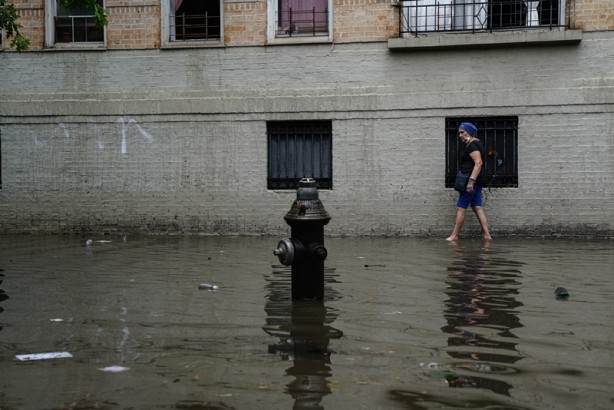 Foto - New York ve New Jersey eyaletlerinde su baskınları meydana geldi