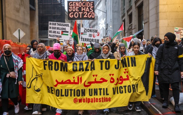 Foto - New York'ta binlerce kişi Filistin için sokakta