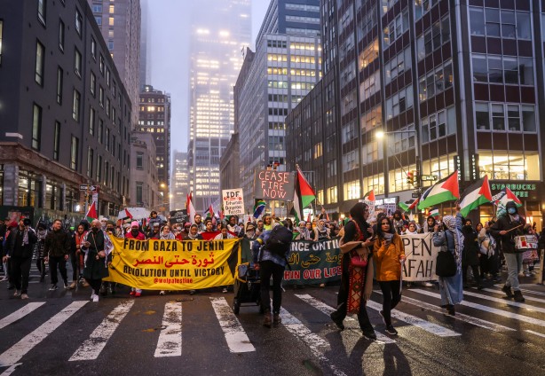 Foto - New York'ta binlerce kişi Filistin için sokakta