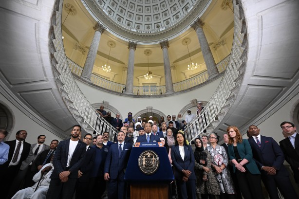 Foto - New York'ta heyecanlandıran ezan kararı!