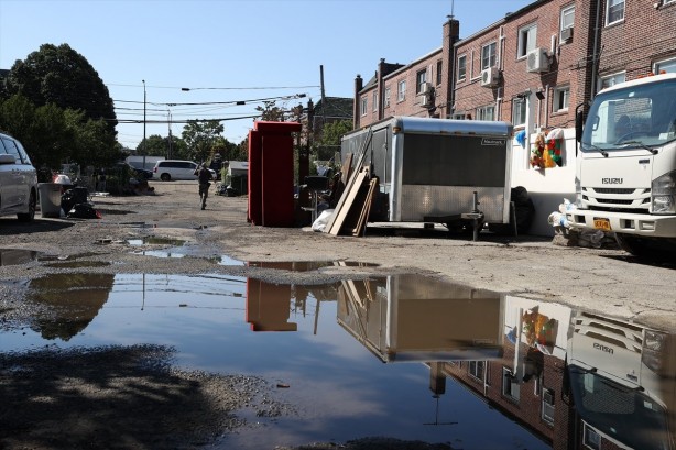 New York'u sel vurdu