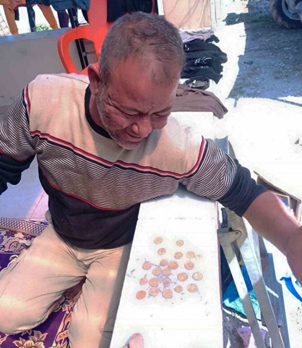 Foto - Neye niyet neye kısmet! Zeytin hasadı yaparken altın buldu