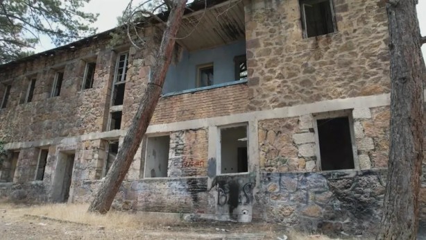 Foto - Neye uğradıklarını şaşırdılar! ‘Cinli Köy’de dehşete düşüren olay!