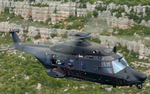Foto - NH90 helikopterinin yeni versiyonu uçuş testlerinde! Kaska Monteli Görüş Dijital Ekranı...