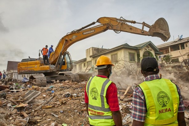 Foto - Nijerya'da feci olay! 3 katlı bina çöktü, çok sayıda ölü var