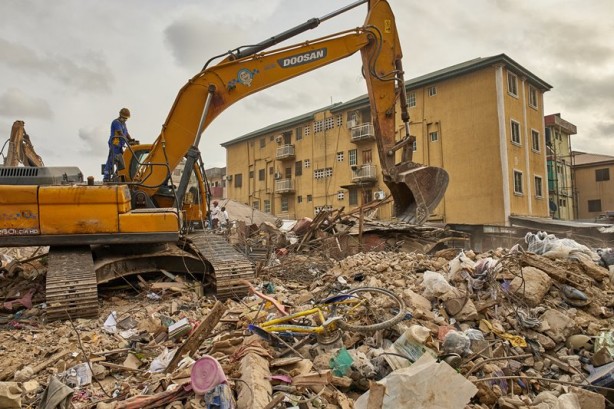 Foto - Nijerya'da feci olay! 3 katlı bina çöktü, çok sayıda ölü var