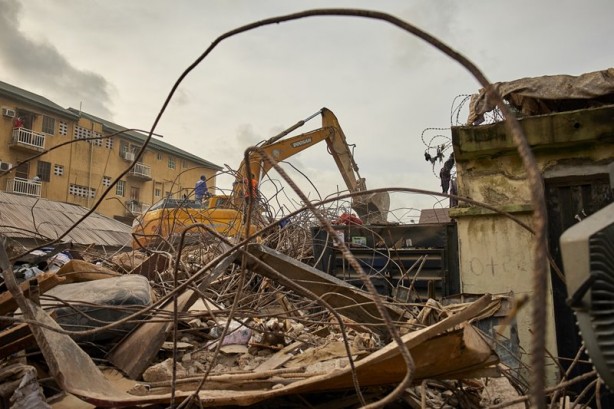 Foto - Nijerya'da feci olay! 3 katlı bina çöktü, çok sayıda ölü var
