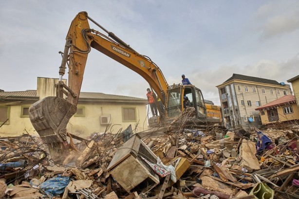 Foto - Nijerya'da feci olay! 3 katlı bina çöktü, çok sayıda ölü var