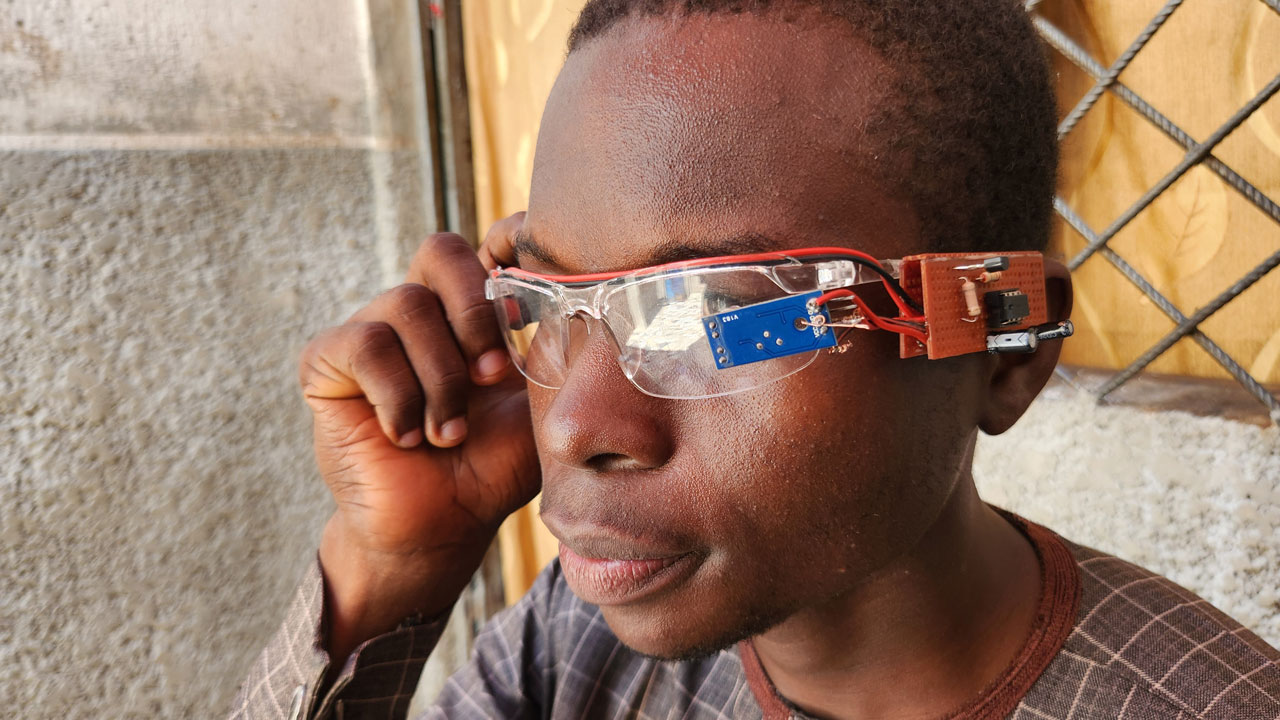 Foto - Nijeryalı öğrenciden çok konuşulan buluş! Uykusuz şoförlere hayat kurtaran çözüm