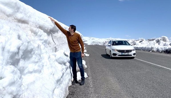 Foto - Nisan ayı biterken yaylalar kar altında! 