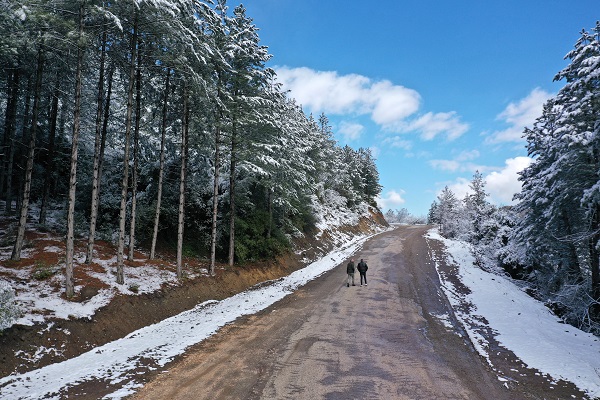 Foto - Nisan ayına 2 gün kala İzmir beyaza büründü