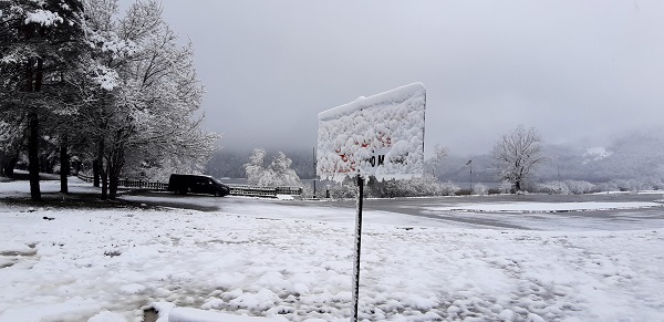 Foto - Nisan ayında Abant beyaza büründü
