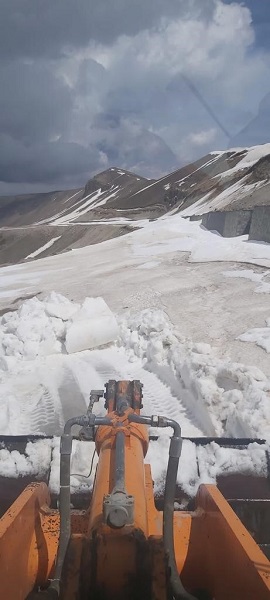 Foto - Nisan ayında kar kalınlığı 5 metreyi buldu